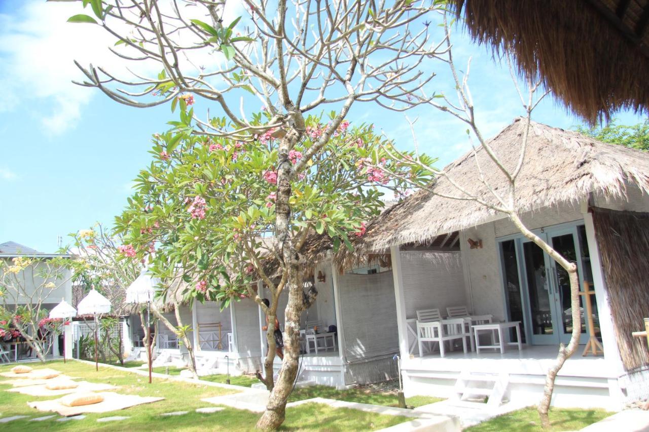 Dream Cowork Hotel Kuta  Exterior photo