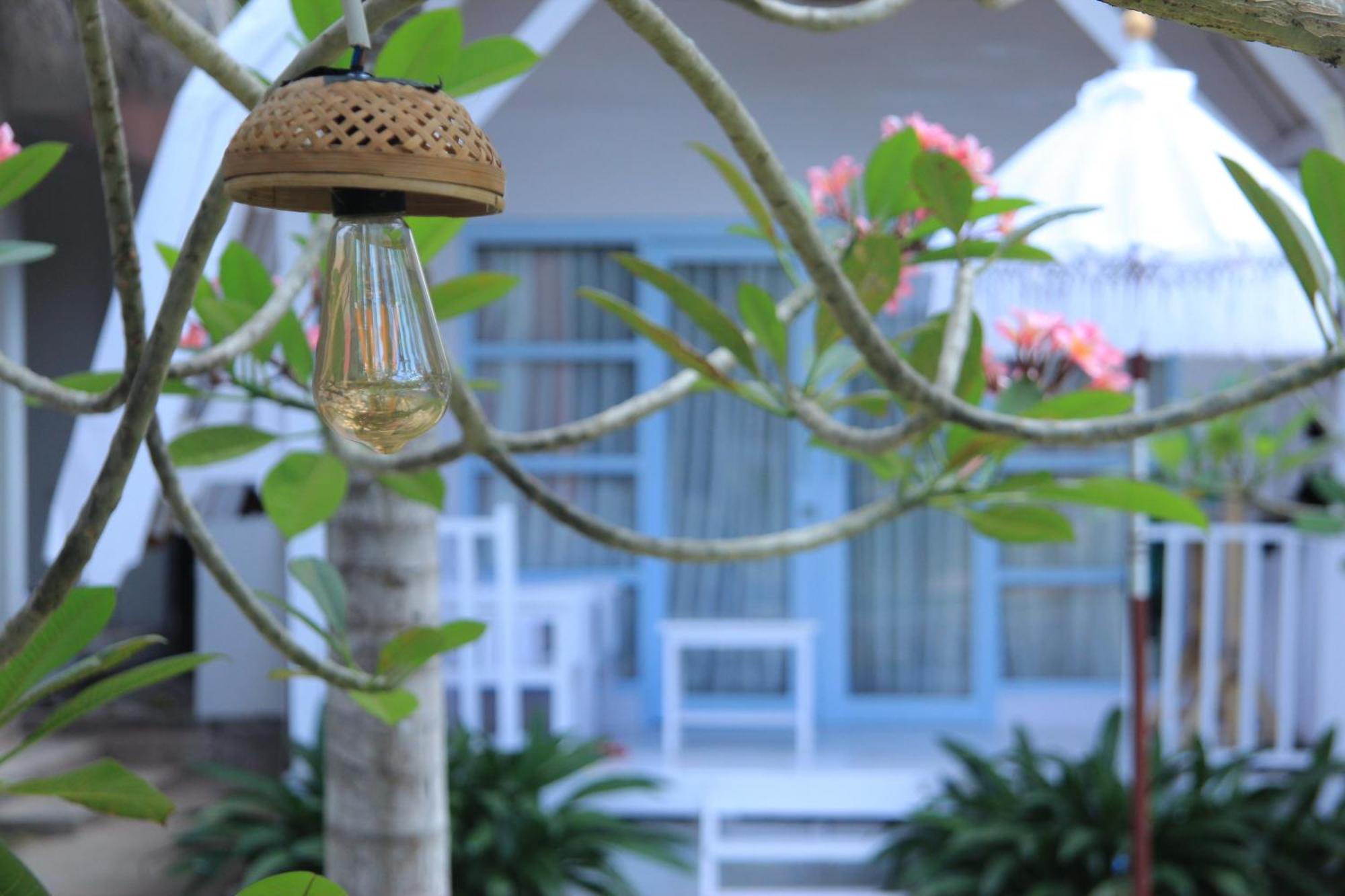 Dream Cowork Hotel Kuta  Exterior photo